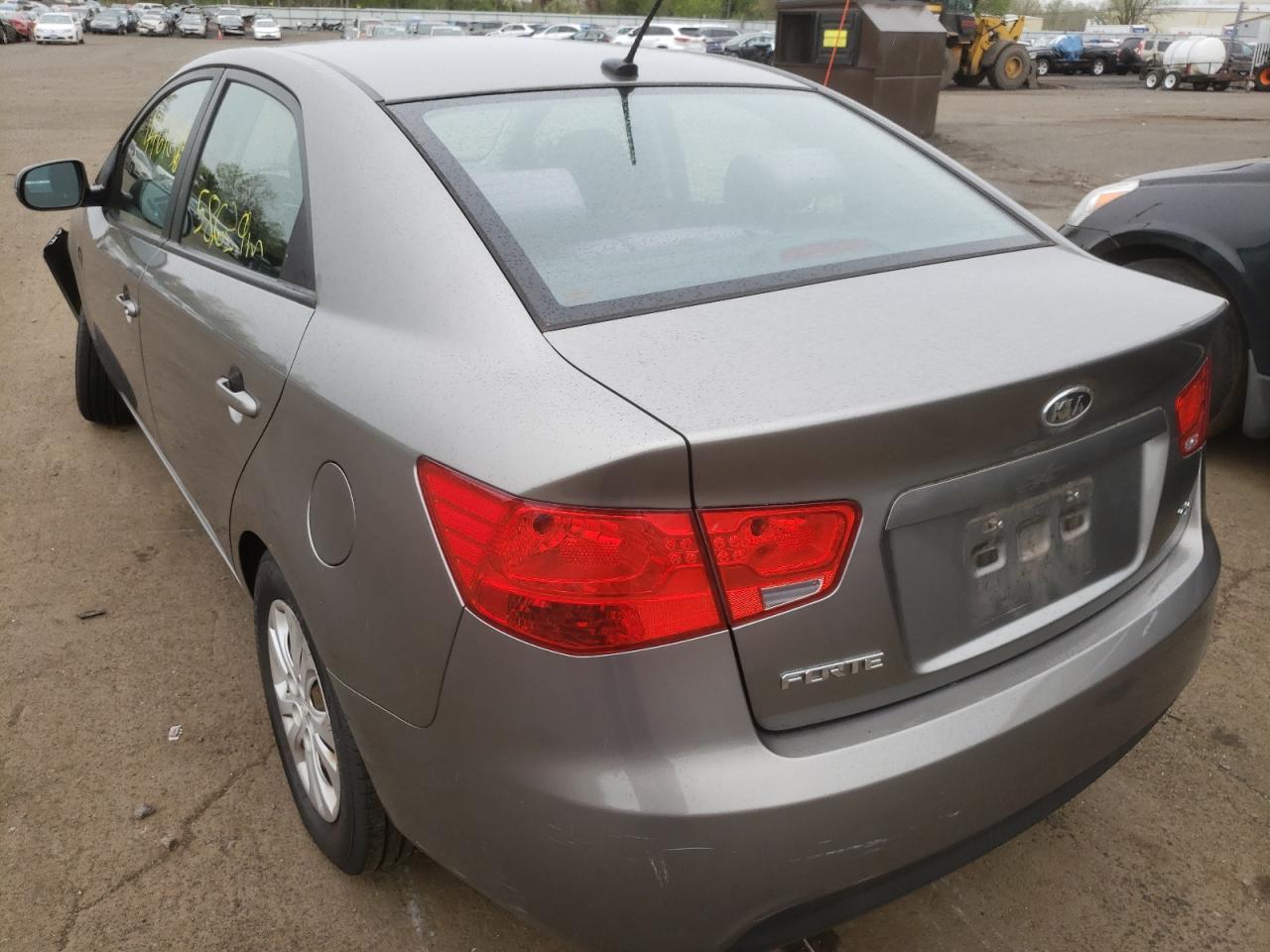 Фото 3 с аукциона – 2012 KIA FORTE EX с VIN KNAFU4A27C5572287