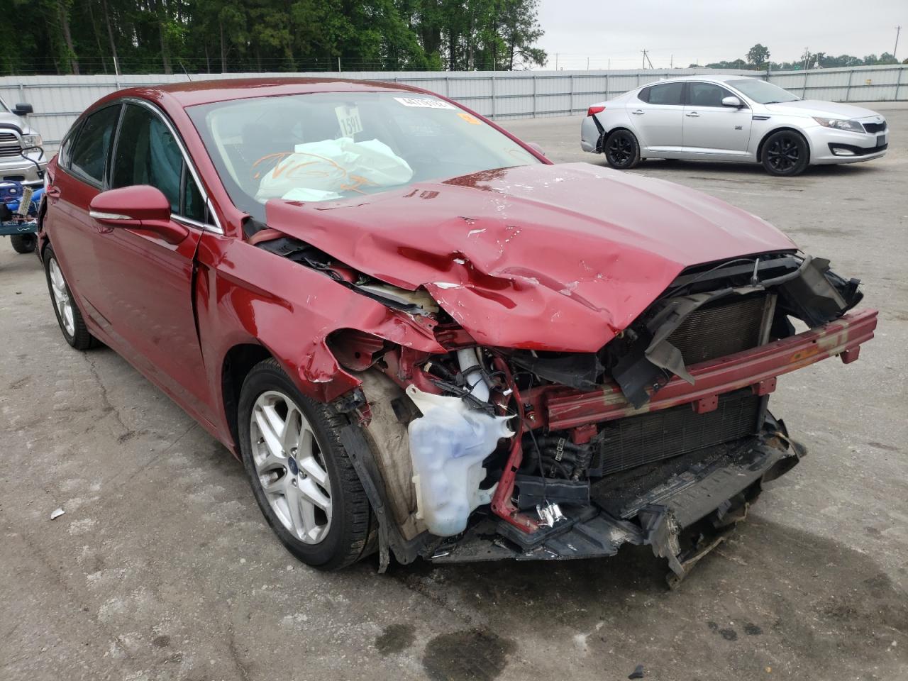 FORD FUSION SE 2015 with VIN 3FA6P0HD1FR251072 - Photo from auction