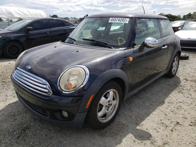 Photo 2 from auction – 2008 MINI COOPER with VIN WMWMF33518TT60393