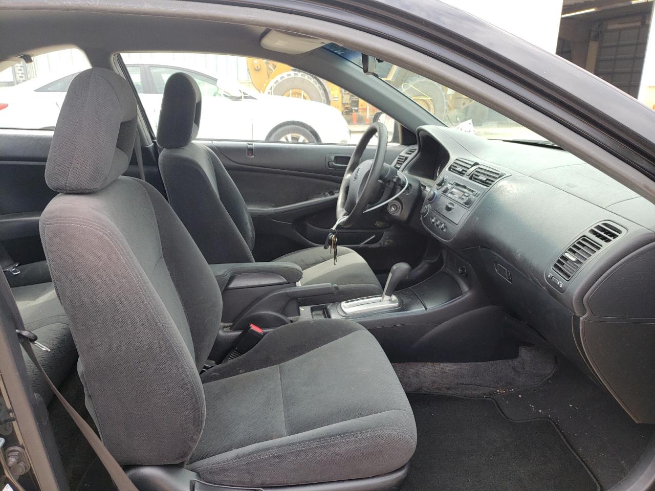 Photo 5 from auction – 2005 HONDA CIVIC LX with VIN 1HGEM22585L072294