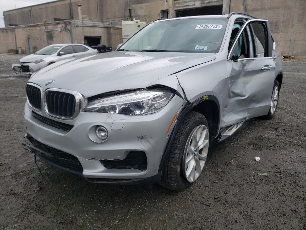 Photo 2 from auction – 2016 BMW X5 XDRIVE3 with VIN 5UXKR0C59G0P28589