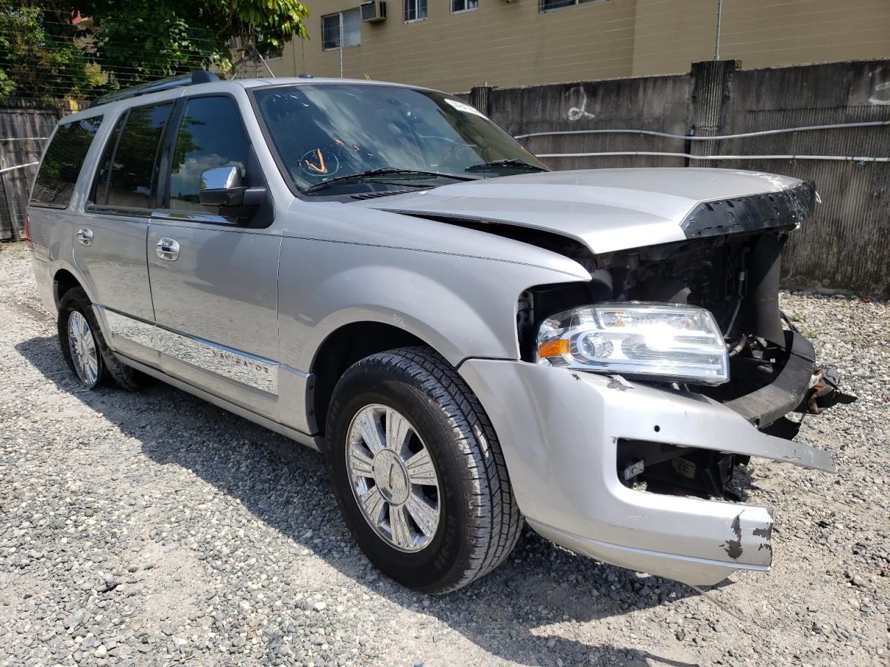 LINCOLN NAVIGATOR 2013 with VIN 5LMJJ2J57DEL01471 - Photo from auction