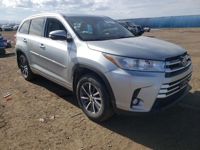 TOYOTA HIGHLANDER 2018 مع رقم تعريف المركبة 5TDJZRFH1JS536174 - صورة من المزاد