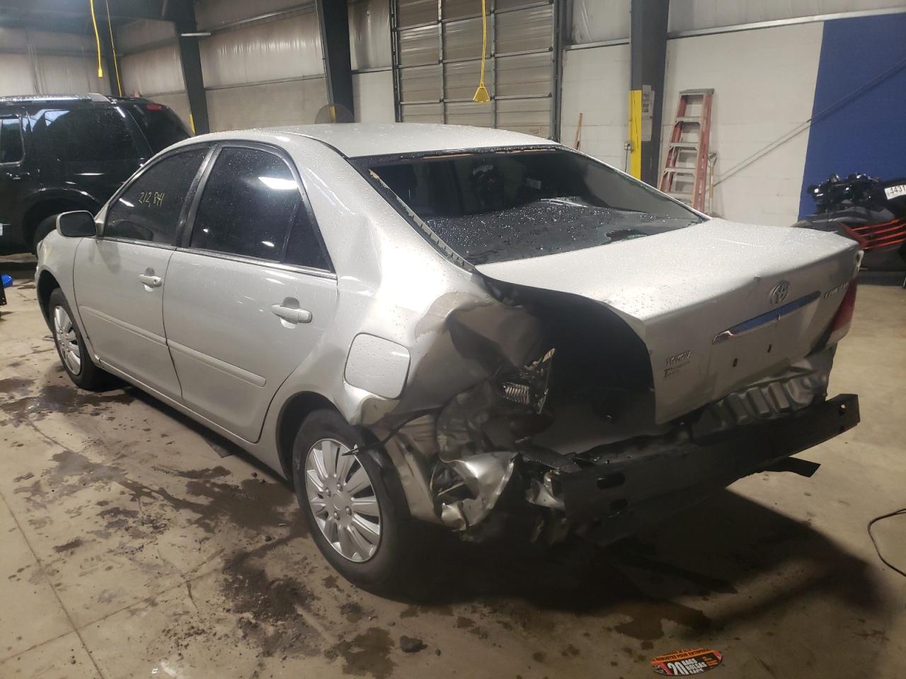 Photo 3 from auction – 2005 TOYOTA CAMRY with VIN 4T1BE30K45U063398