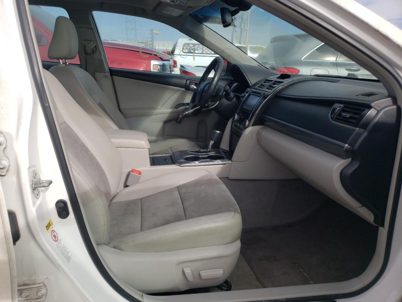 Photo 5 from auction – 2012 TOYOTA CAMRY HYBR with VIN 4T1BD1FK6CU025196