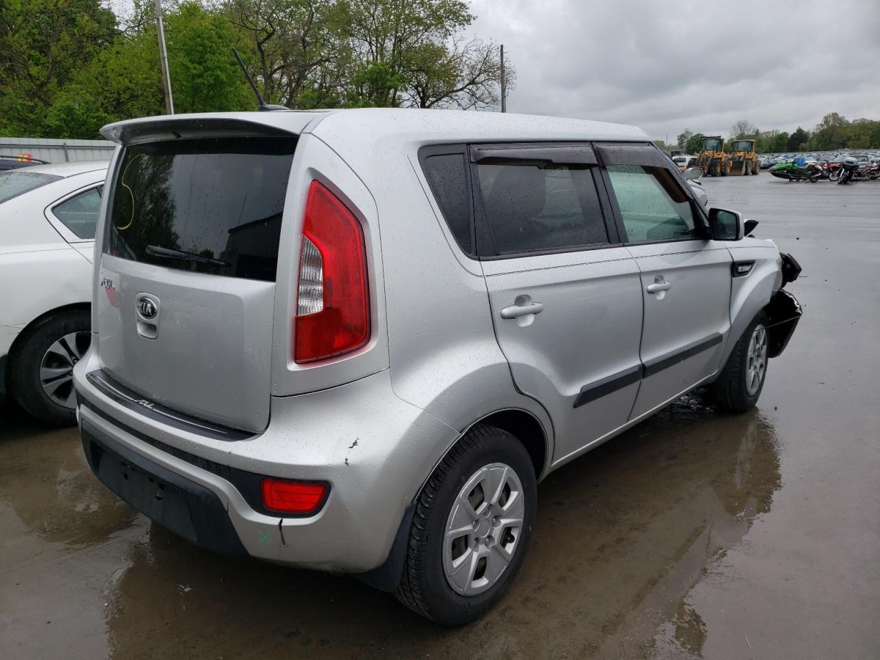 Photo 4 from auction – 2013 KIA SOUL with VIN KNDJT2A52D7487474
