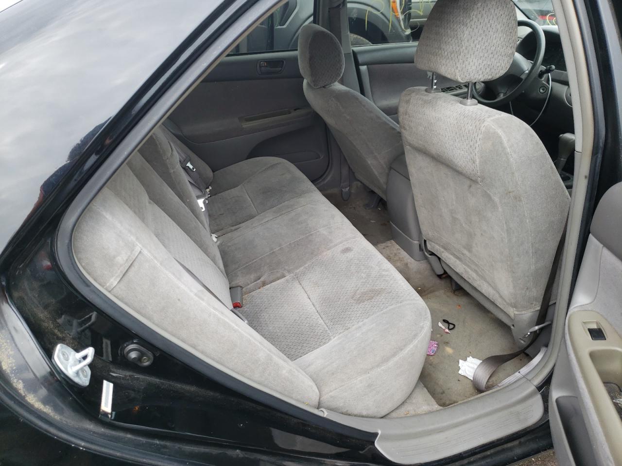 Photo 6 from auction – 2002 TOYOTA CAMRY with VIN 4T1BE32KX2U015798