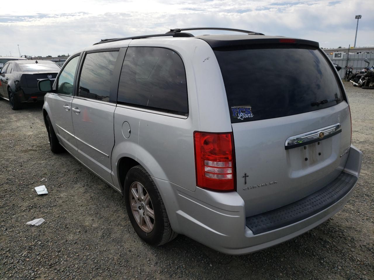 Photo 3 from auction – 2010 CHRYSLER TOWN & COU with VIN 2A4RR5D13AR324137