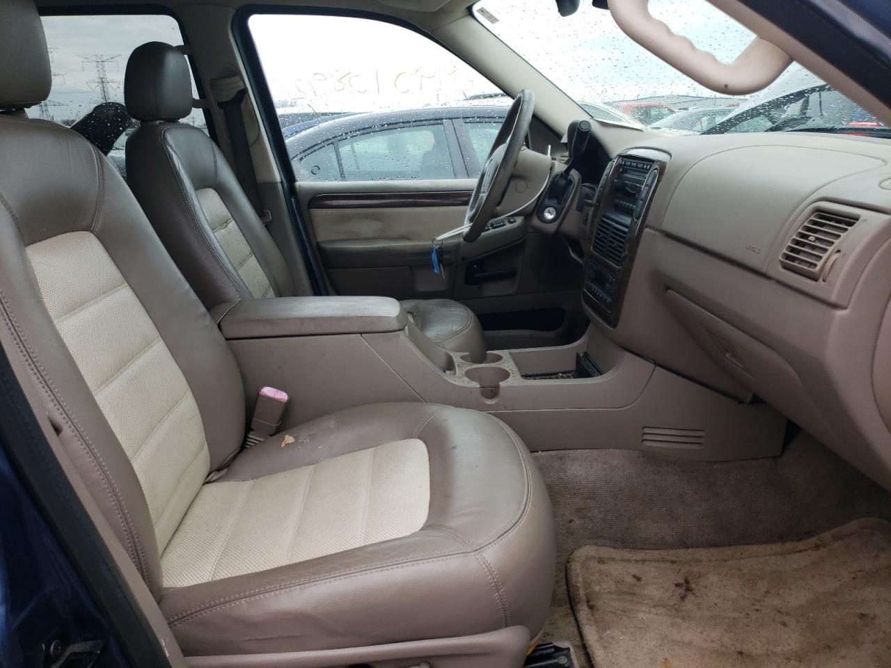 Photo 5 from auction – 2003 FORD EXPLORER E with VIN 1FMZU74W33ZA19527