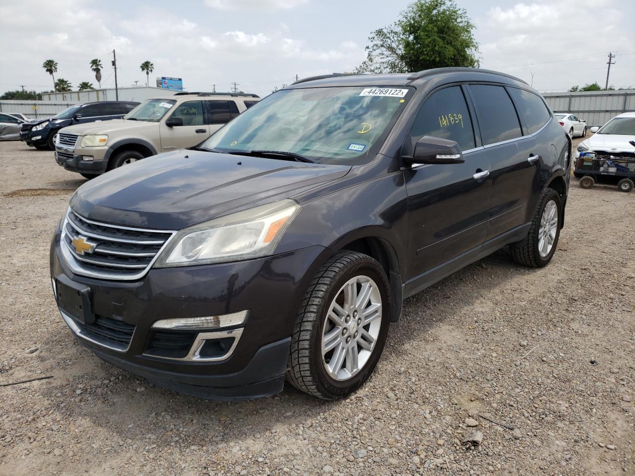Photo 2 from auction – 2014 CHEVROLET TRAVERSE L with VIN 1GNKRGKD4EJ211895