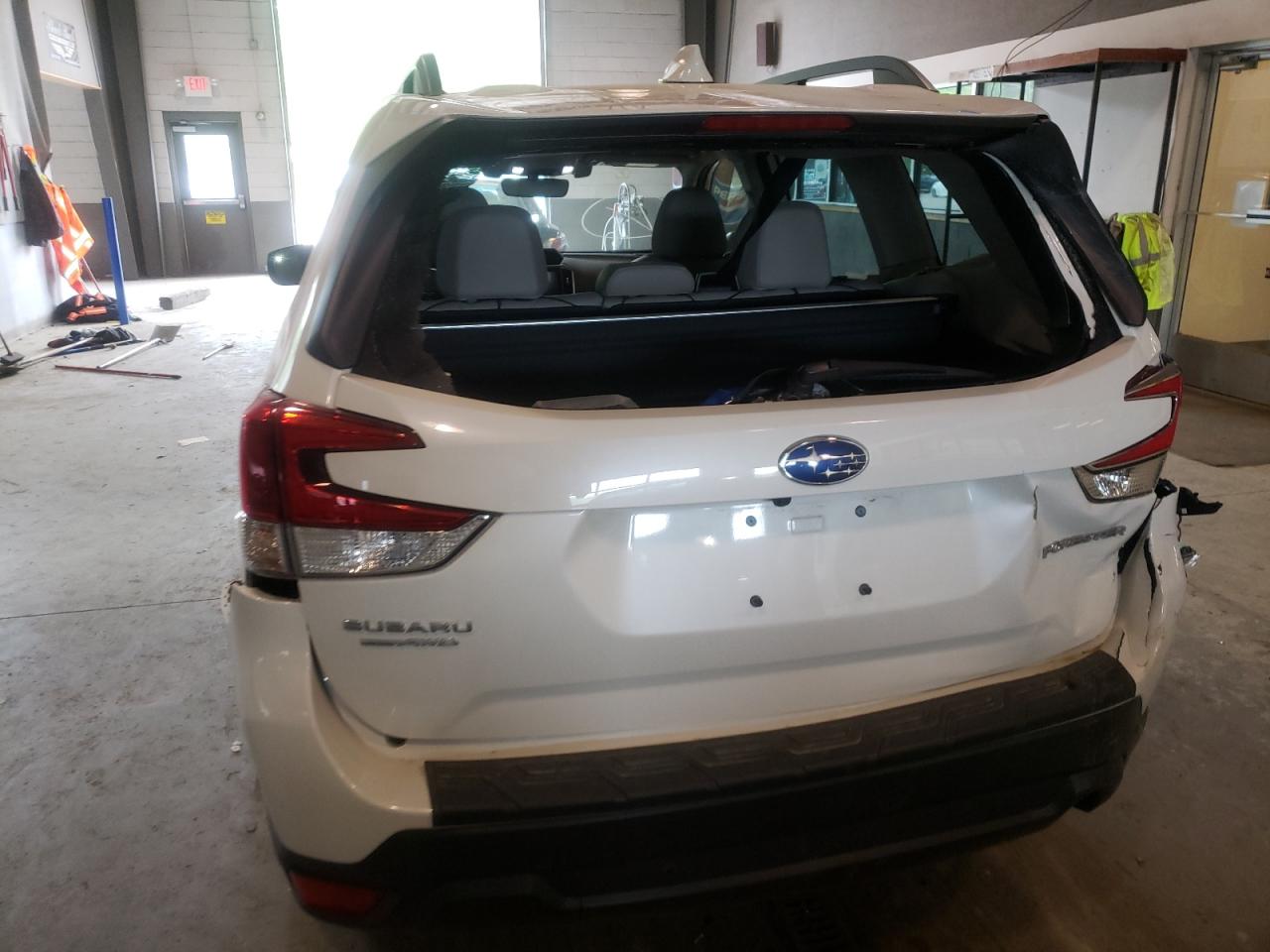Photo 9 from auction – 2021 SUBARU FORESTER L with VIN JF2SKAUC4MH591259