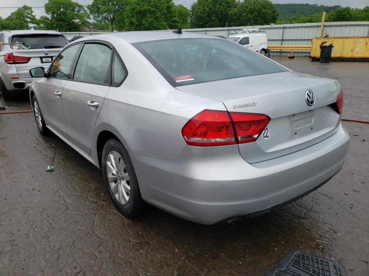 Photo 3 from auction – 2014 VOLKSWAGEN PASSAT S with VIN 1VWAT7A3XEC100705