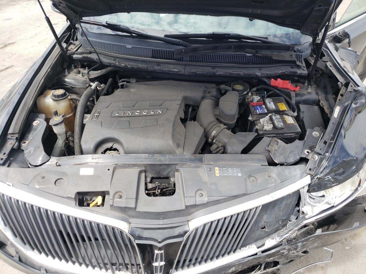 Photo 7 from auction – 2014 LINCOLN MKT with VIN 2LMHJ5NK3EBL52826