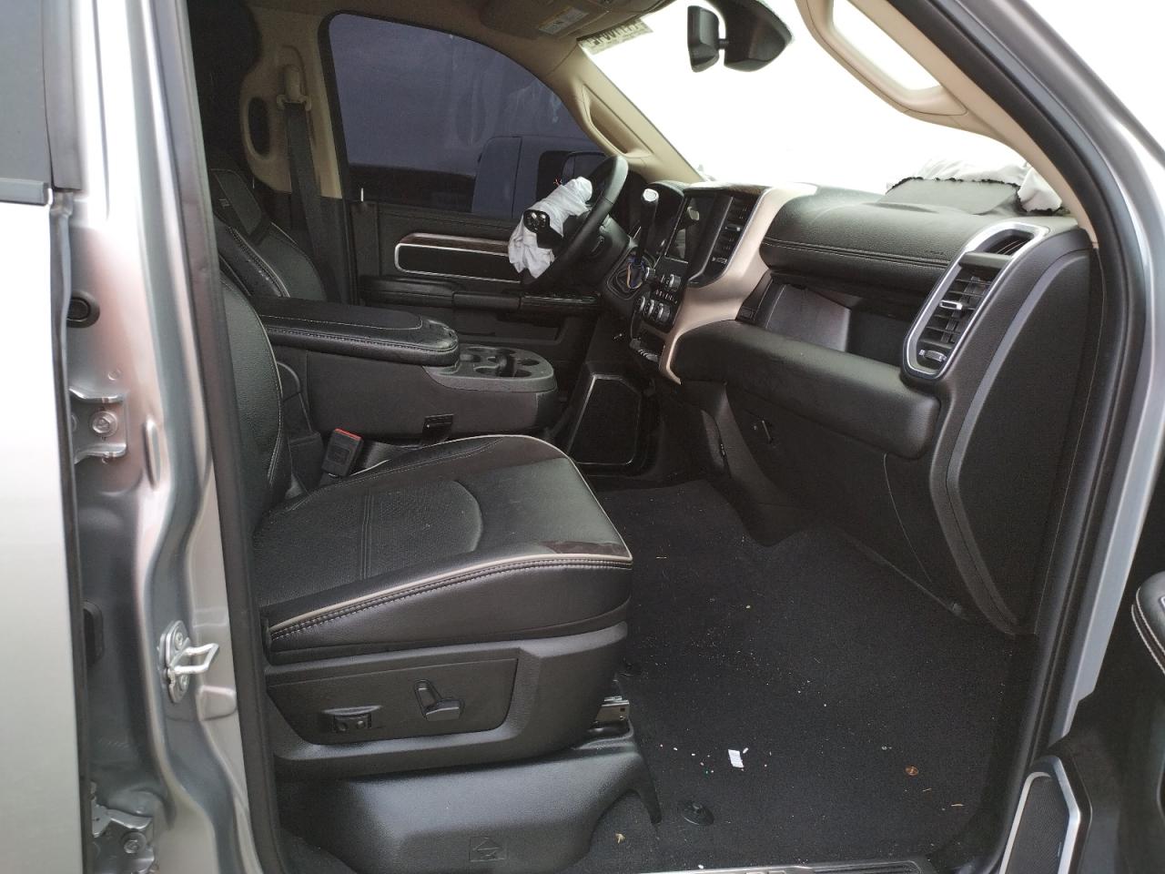 Photo 5 from auction – 2021 RAM 2500 LARAM with VIN 3C6UR5FL9MG656762