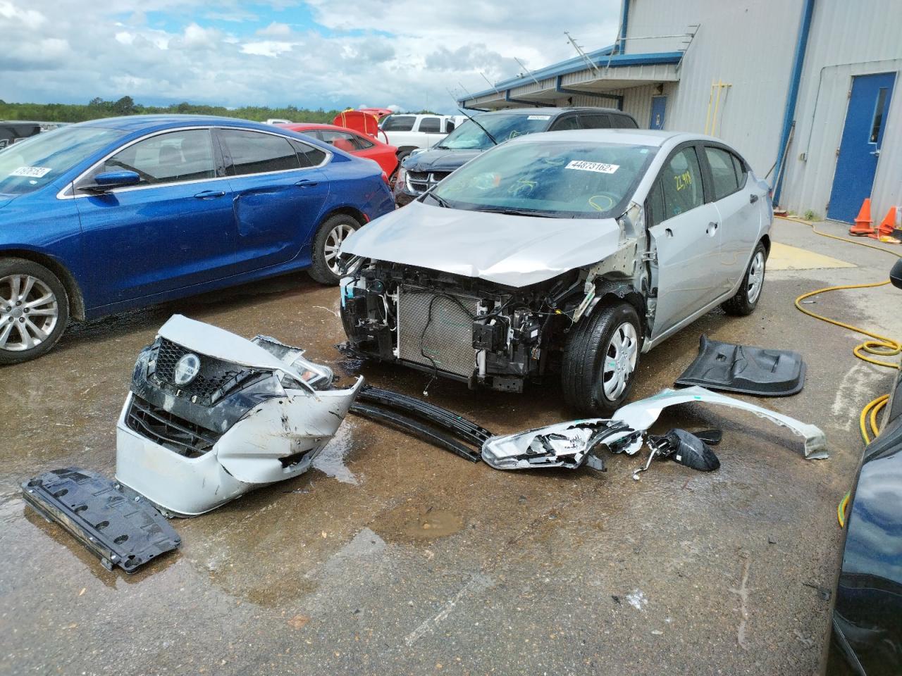 Photo 2 from auction – 2020 NISSAN VERSA S with VIN 3N1CN8DV8LL857390