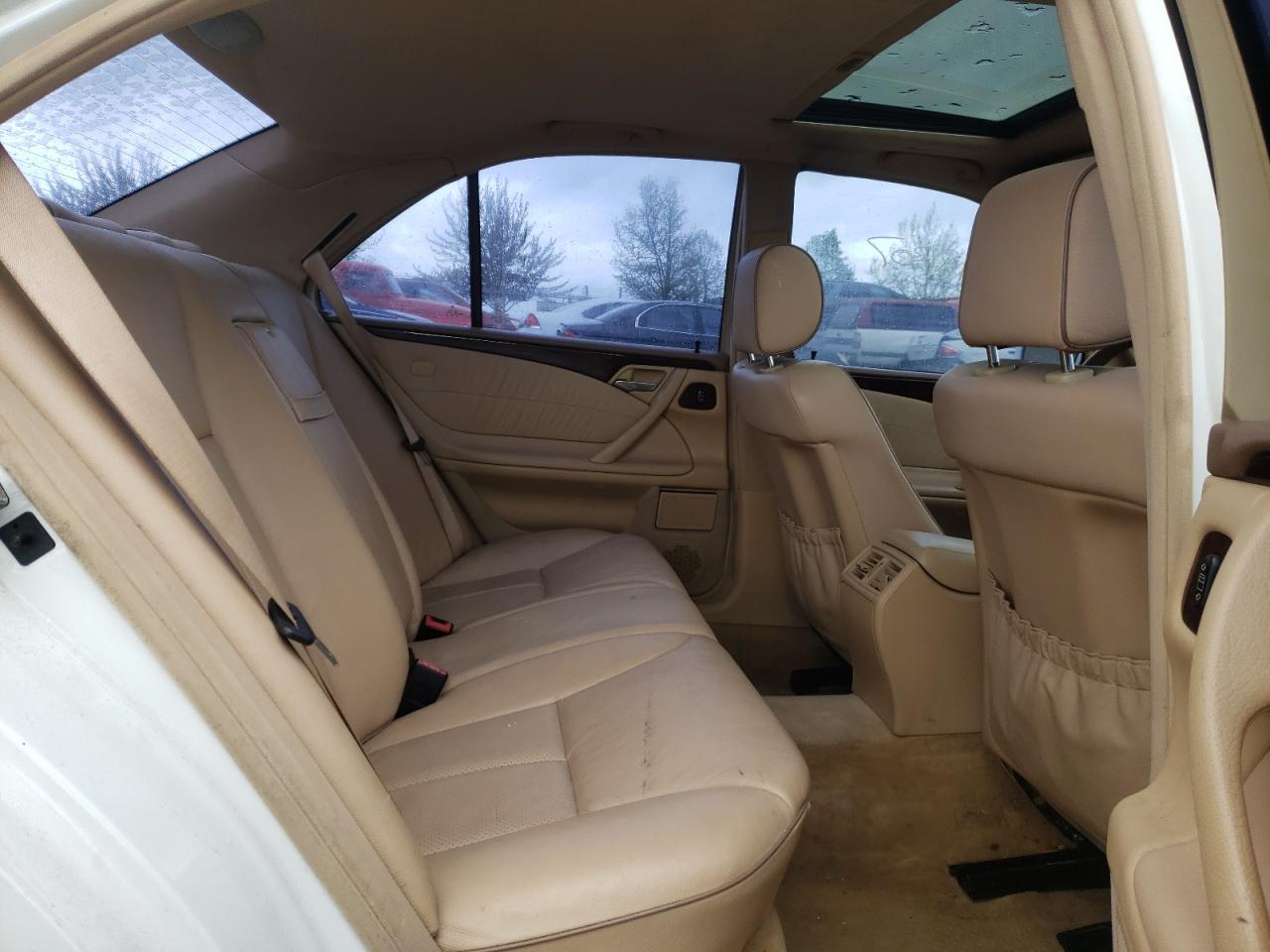 Photo 6 from auction – 2000 MERCEDES-BENZ E 320 with VIN WDBJF65J9YB088357