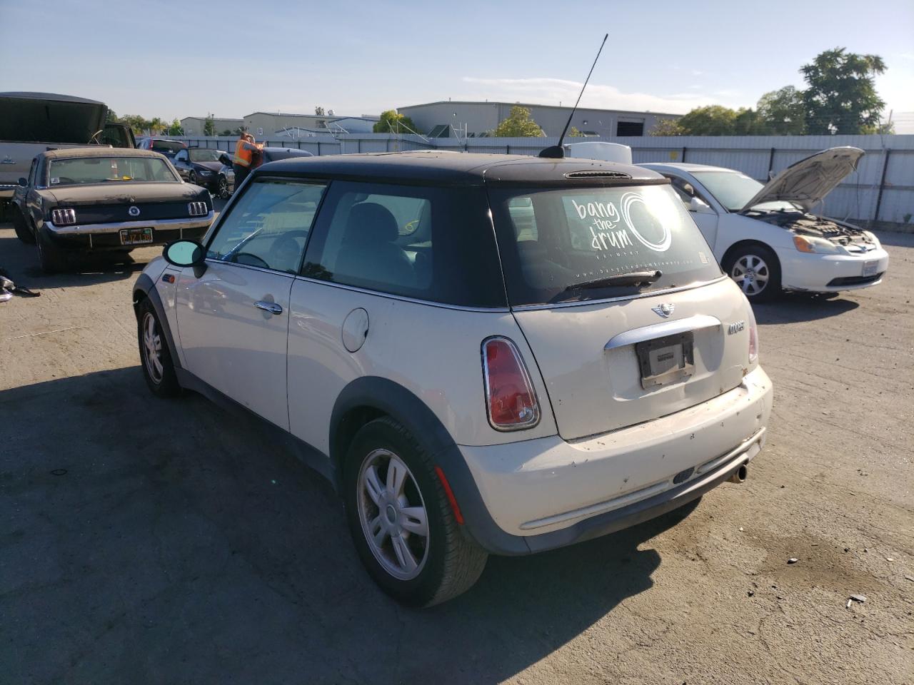 Photo 3 from auction – 2006 MINI COOPER with VIN WMWRC33556TK16003