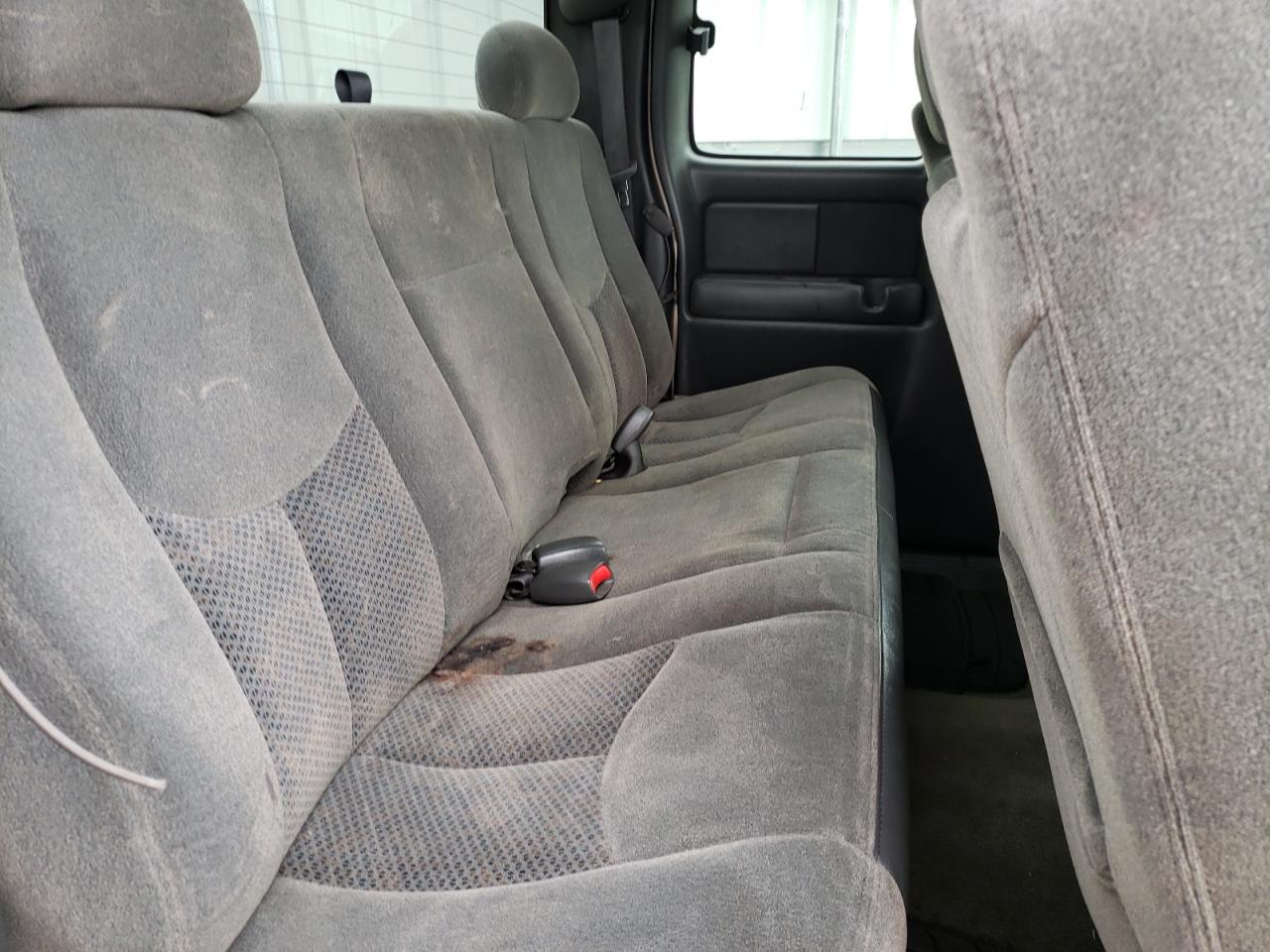 Photo 6 from auction – 2004 CHEVROLET SILVERADO with VIN 2GCEC19T141136583