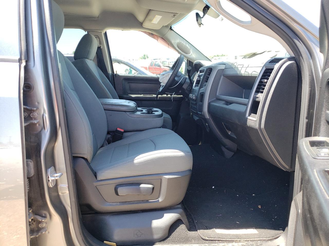 Photo 5 from auction – 2013 RAM 1500 ST with VIN 1C6RR7FT8DS549308