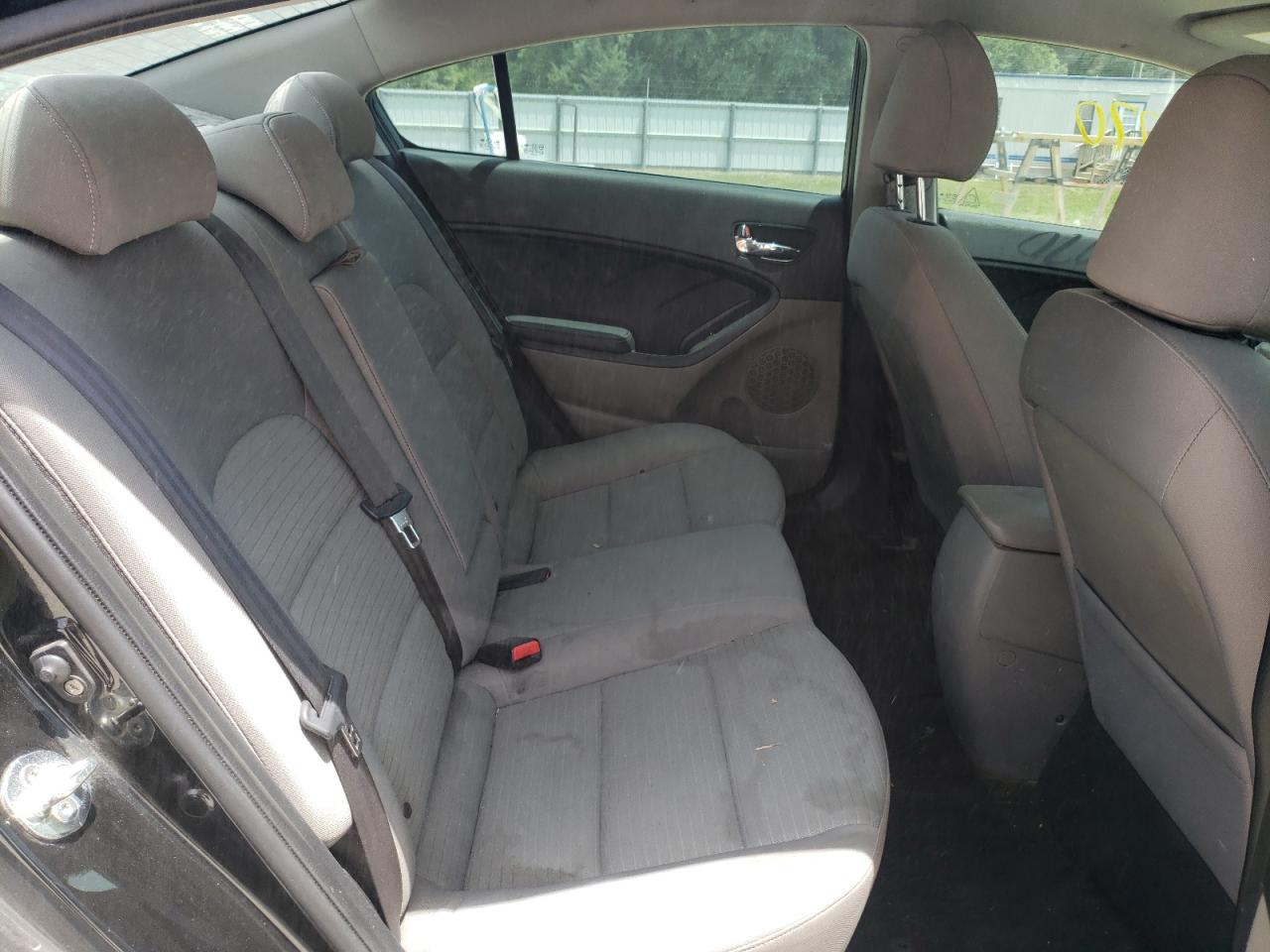 Photo 6 from auction – 2015 KIA FORTE LX with VIN KNAFX4A67F5420363