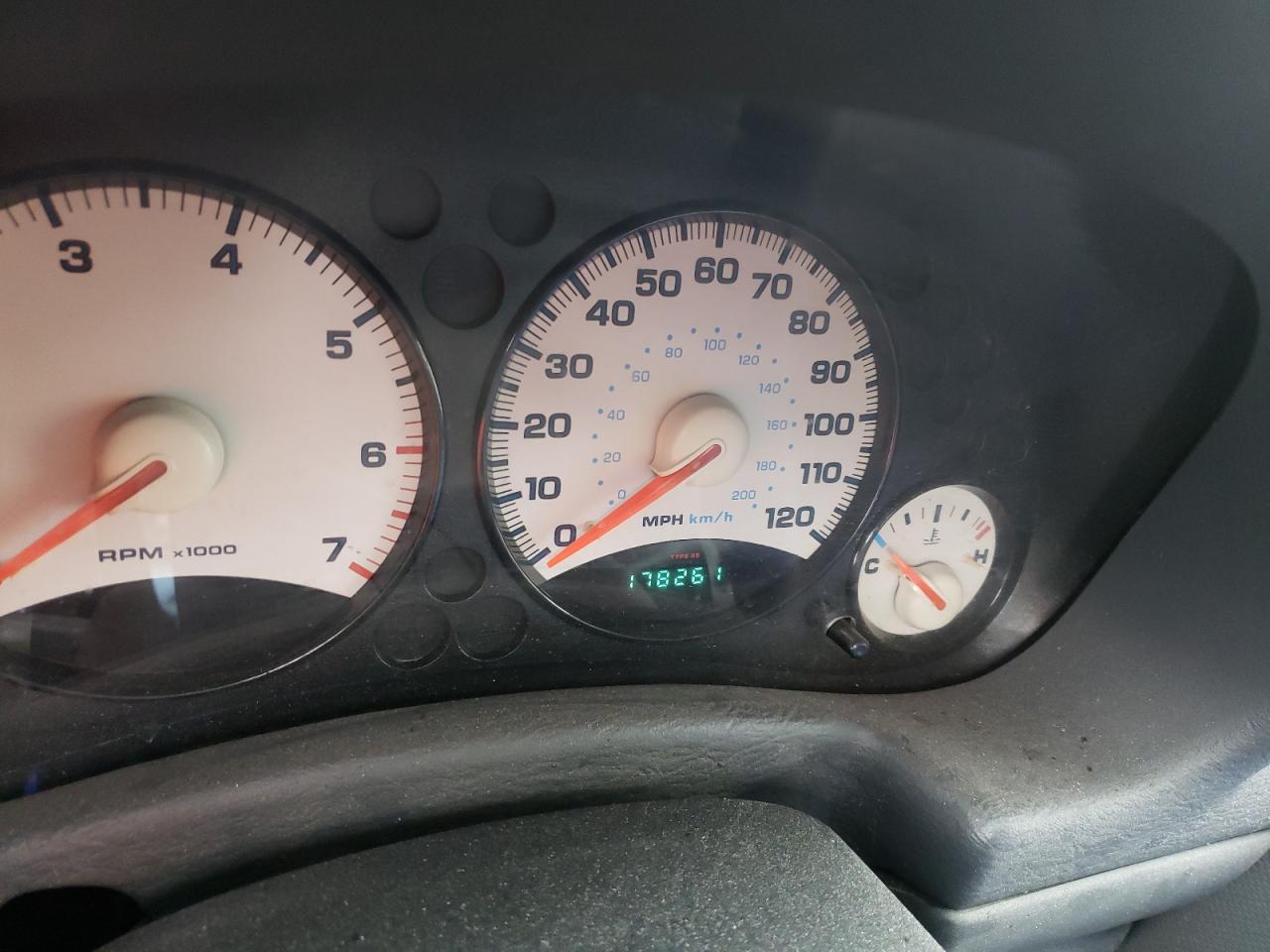 Photo 8 from auction – 2004 JEEP LIBERTY SP with VIN 1J4GL48K34W221821