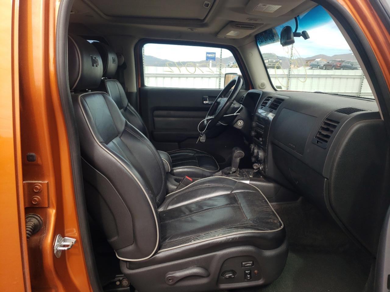 Photo 5 from auction – 2007 HUMMER H3 with VIN 5GTDN13E178209056