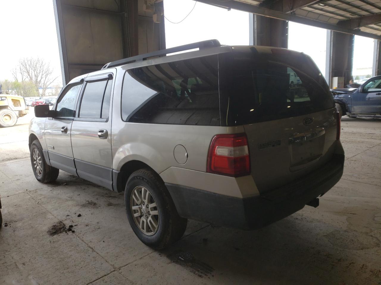 Photo 3 from auction – 2007 FORD EXPEDITION with VIN 1FMFK16587LA30154