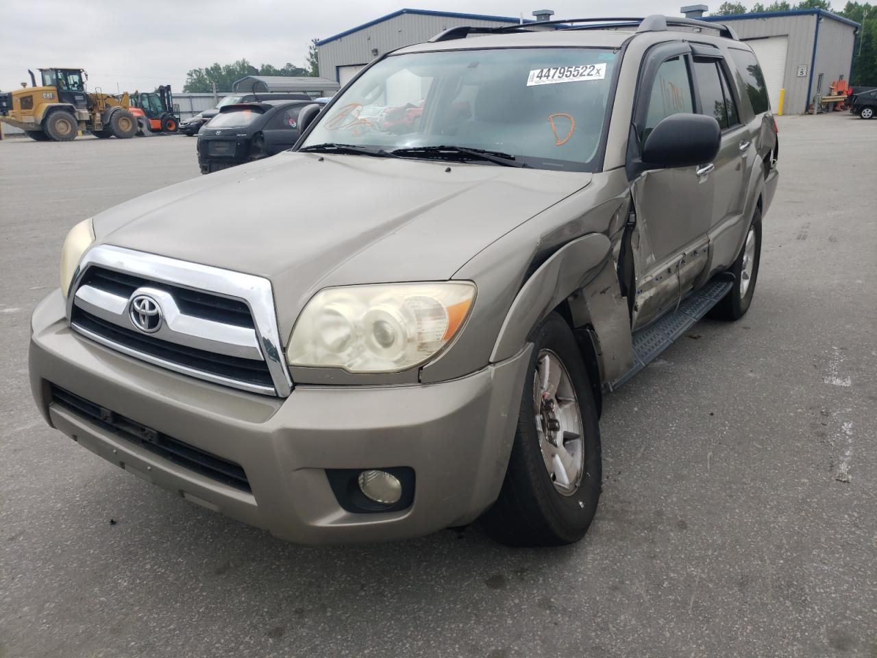Photo 2 from auction – 2007 TOYOTA 4RUNNER SR with VIN JTEZU14RX78085415