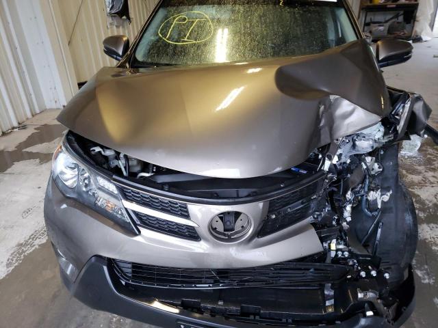 Photo 7 from auction – 2015 TOYOTA RAV4 XLE with VIN JTMRFREV1FD135861