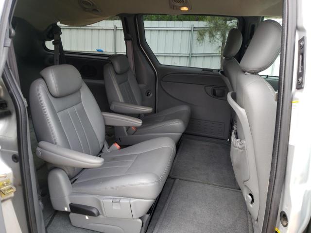 Photo 6 from auction – 2005 CHRYSLER TOWN&COUNT with VIN 2C8GP54L05R186713