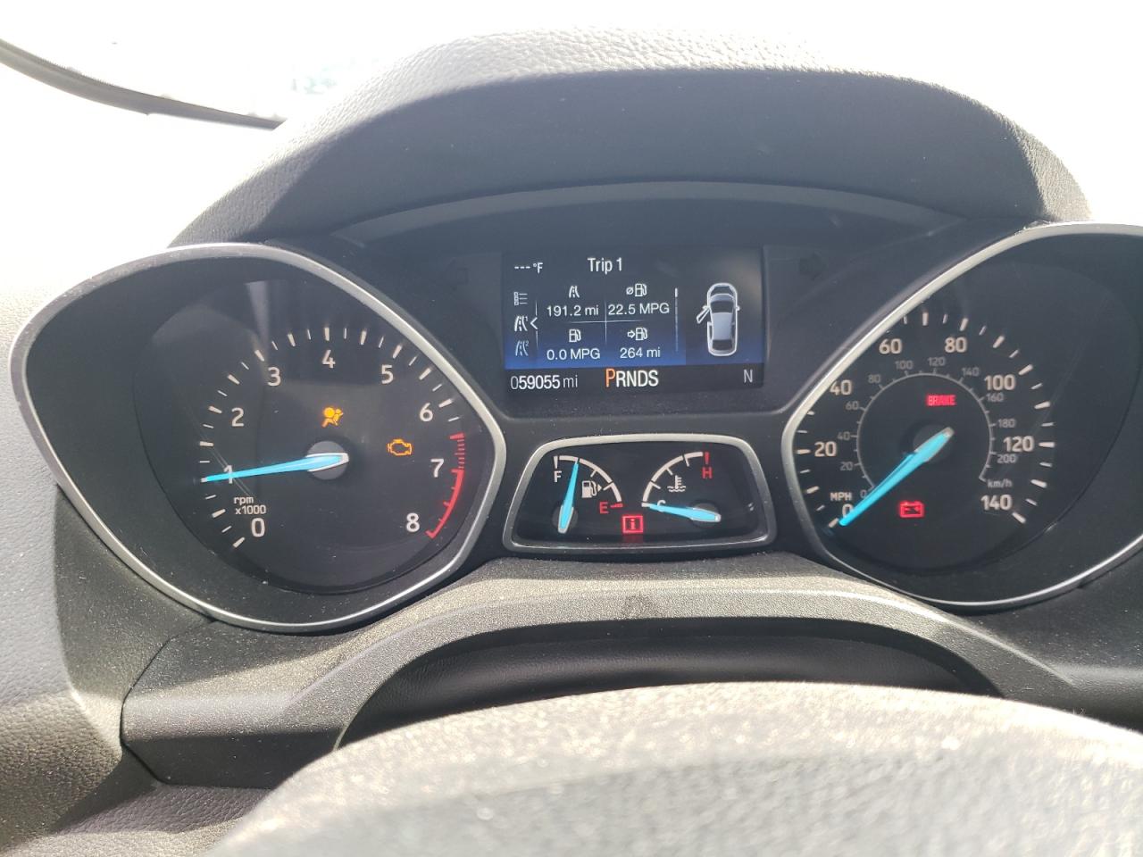 Photo 8 from auction – 2017 FORD ESCAPE SE with VIN 1FMCU0GD3HUB87843