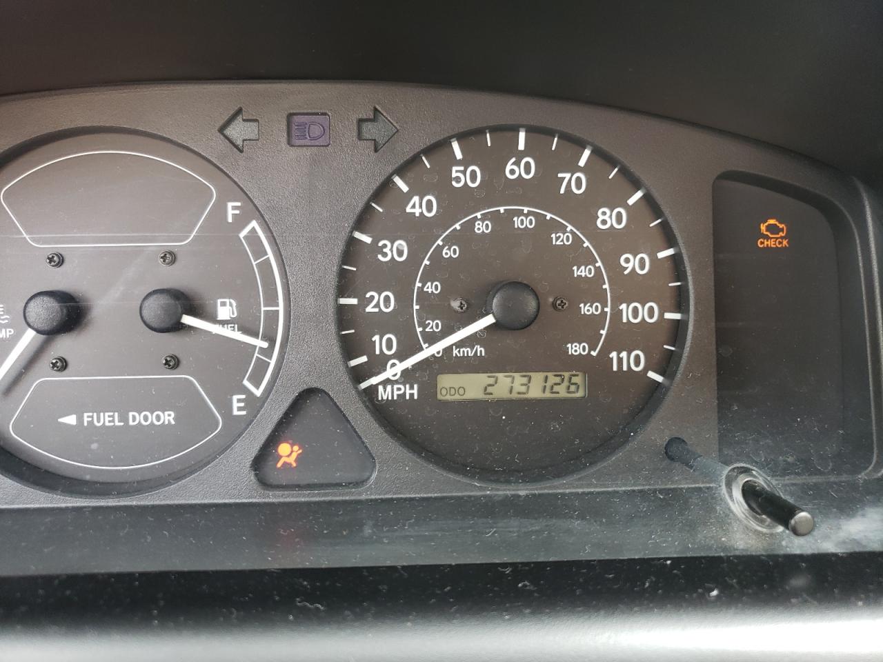 Photo 8 from auction – 2000 TOYOTA COROLLA with VIN 2T1BR12E7YC283186