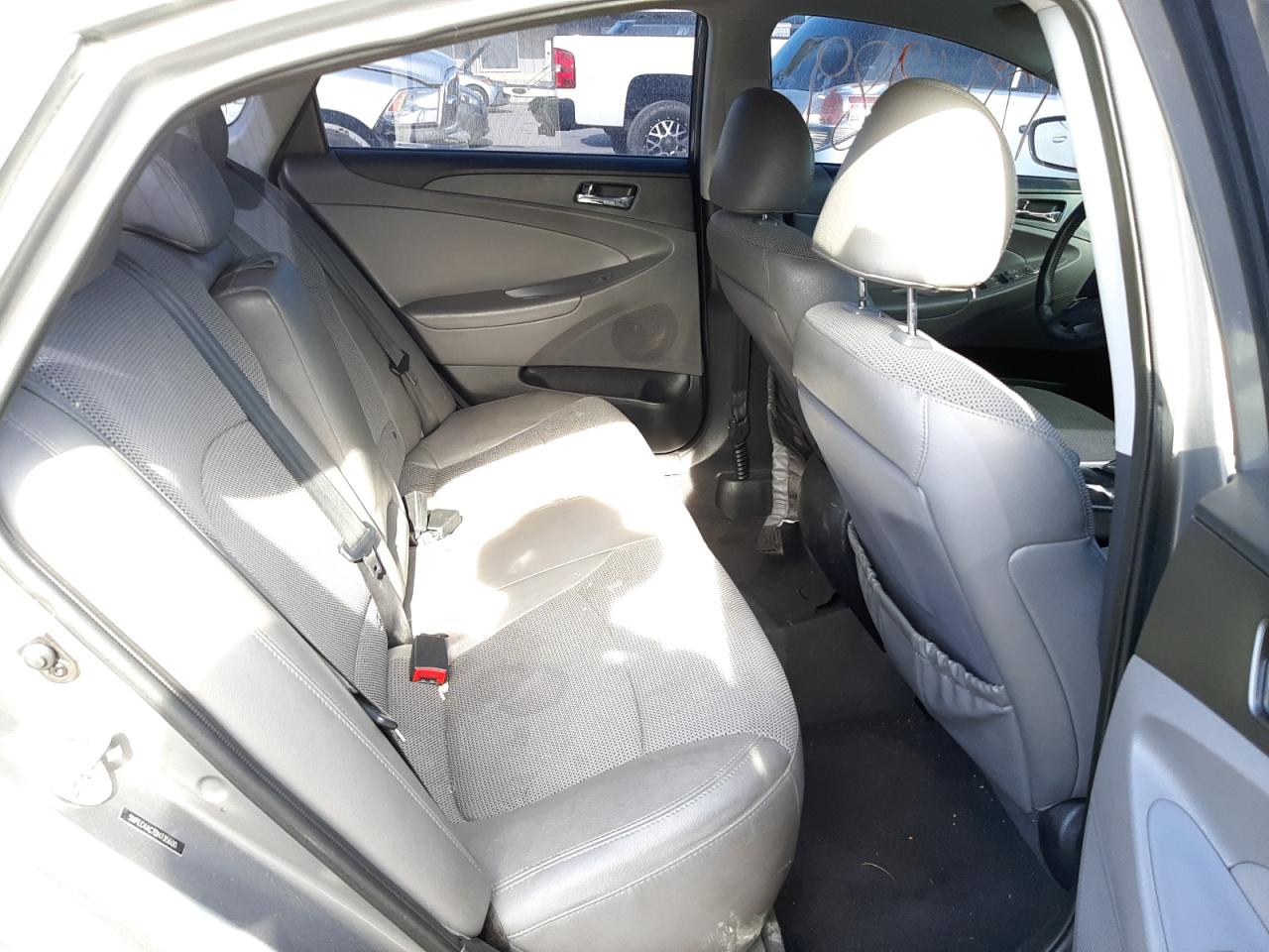 Photo 6 from auction – 2013 HYUNDAI SONATA SE with VIN 5NPEC4AC7DH735600