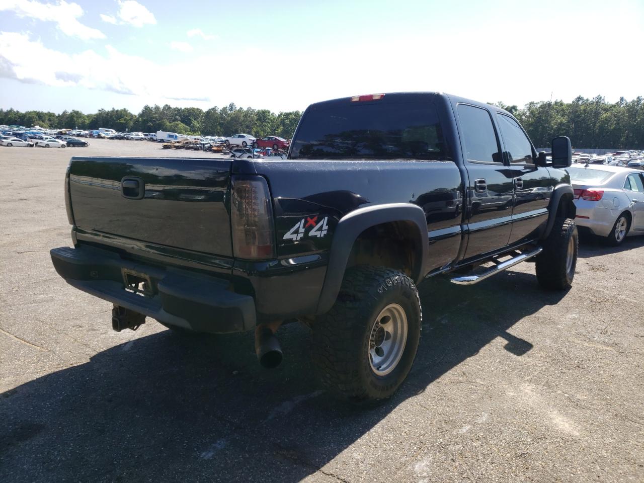 Photo 4 from auction – 2004 CHEVROLET SILVERADO with VIN 1GCHK23174F153152