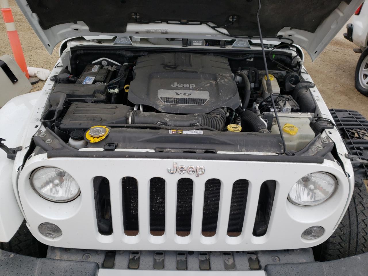 Photo 7 from auction – 2015 JEEP WRANGLER U with VIN 1C4BJWEG1FL511092