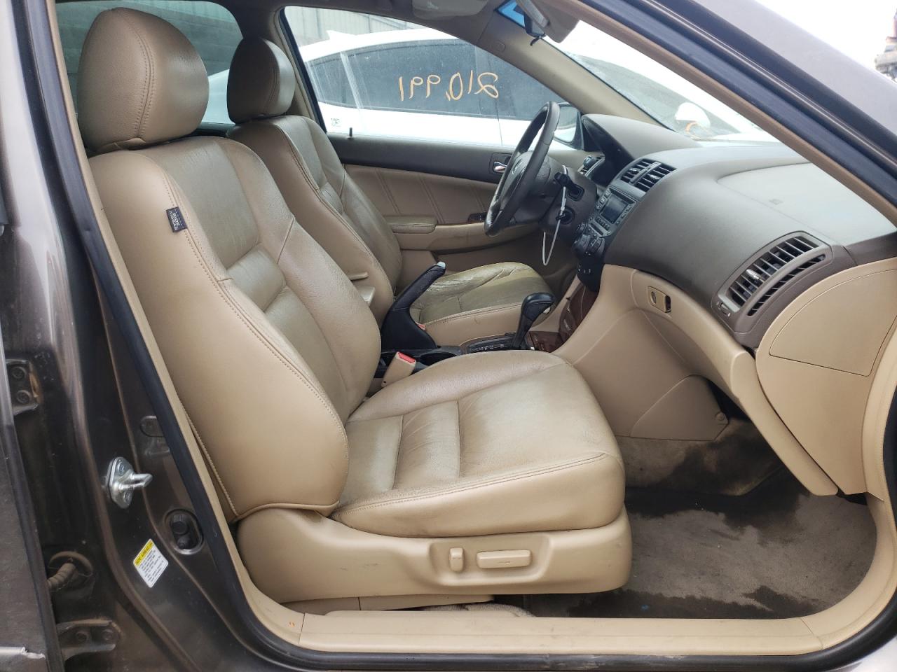 Photo 18 from auction – 2006 HONDA ACCORD EX with VIN 1HGCM66596A075419