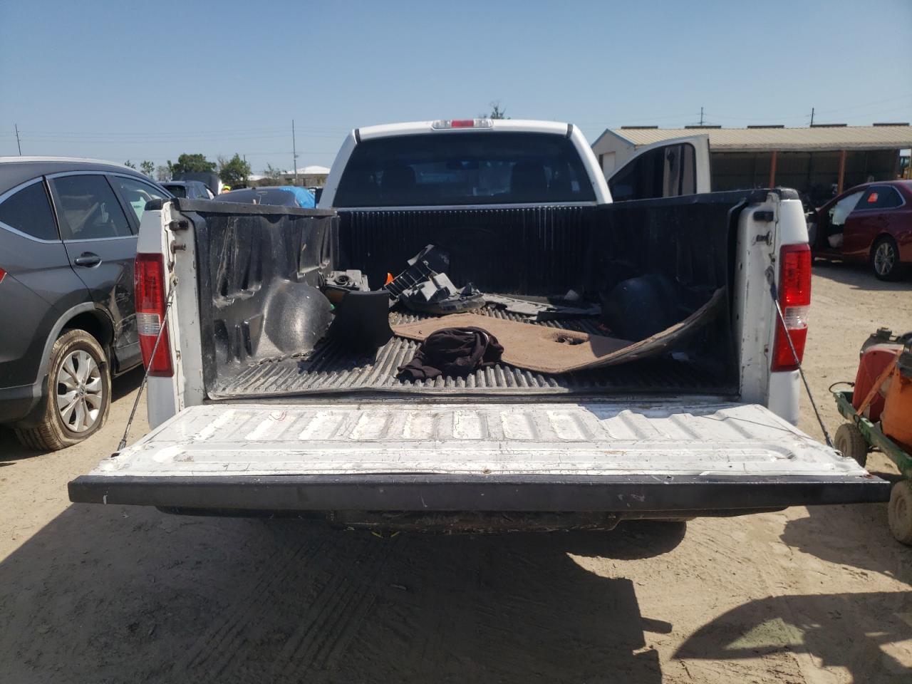 Photo 6 from auction – 2006 FORD F150 with VIN 1FTRF12296NB54390