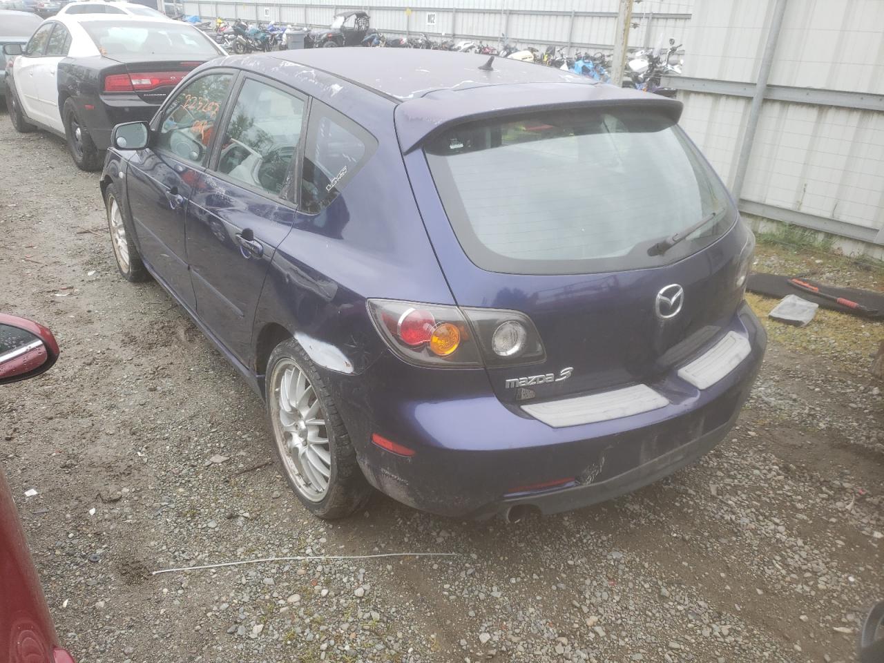 Photo 3 from auction – 2004 MAZDA 3 HATCHBAC with VIN JM1BK143X41131952