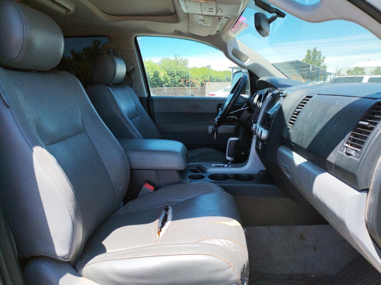 Photo 19 from auction – 2008 TOYOTA SEQUOIA PL with VIN 5TDZY67A58S010050