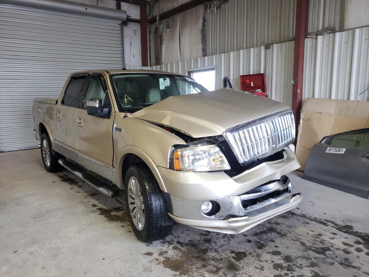 LINCOLN MARK LT 2008 with VIN 5LTPW16558FJ03197 - Photo from auction