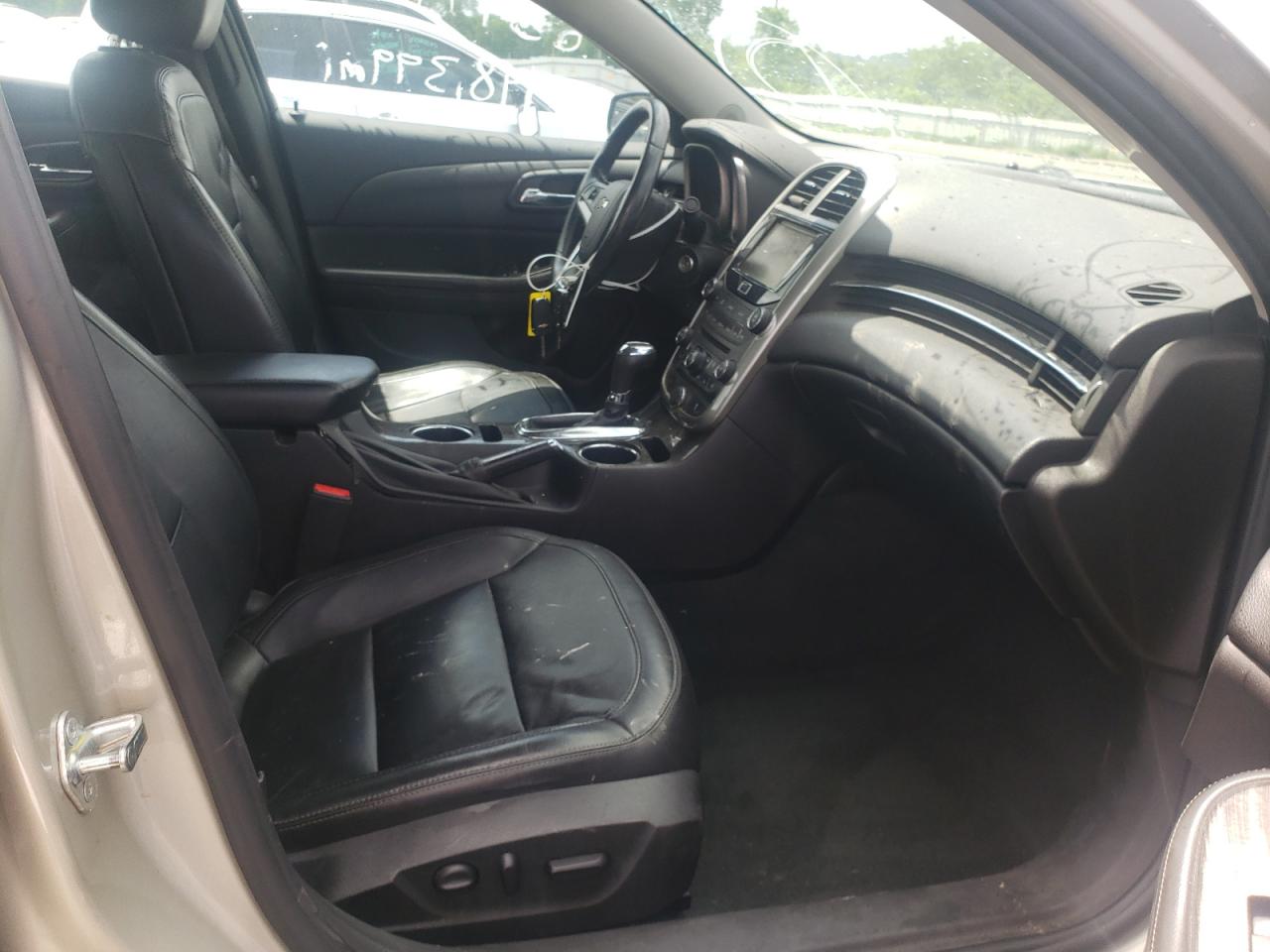 Photo 5 from auction – 2016 CHEVROLET MALIBU LIM with VIN 1G11E5SA2GF153178