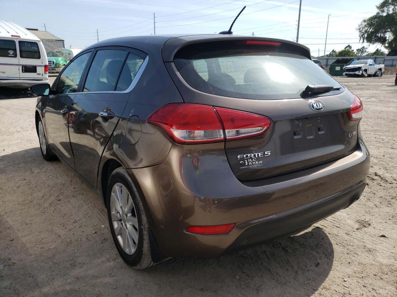 Photo 3 from auction – 2014 KIA FORTE EX with VIN KNAFX5A88E5237687