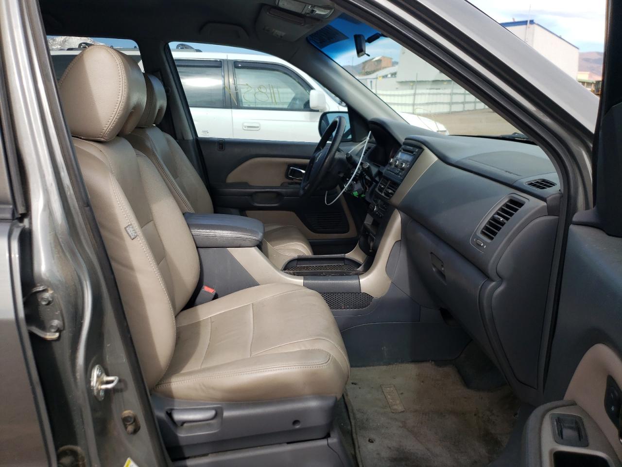 Photo 5 from auction – 2007 HONDA PILOT EX with VIN 2HKYF18417H500423