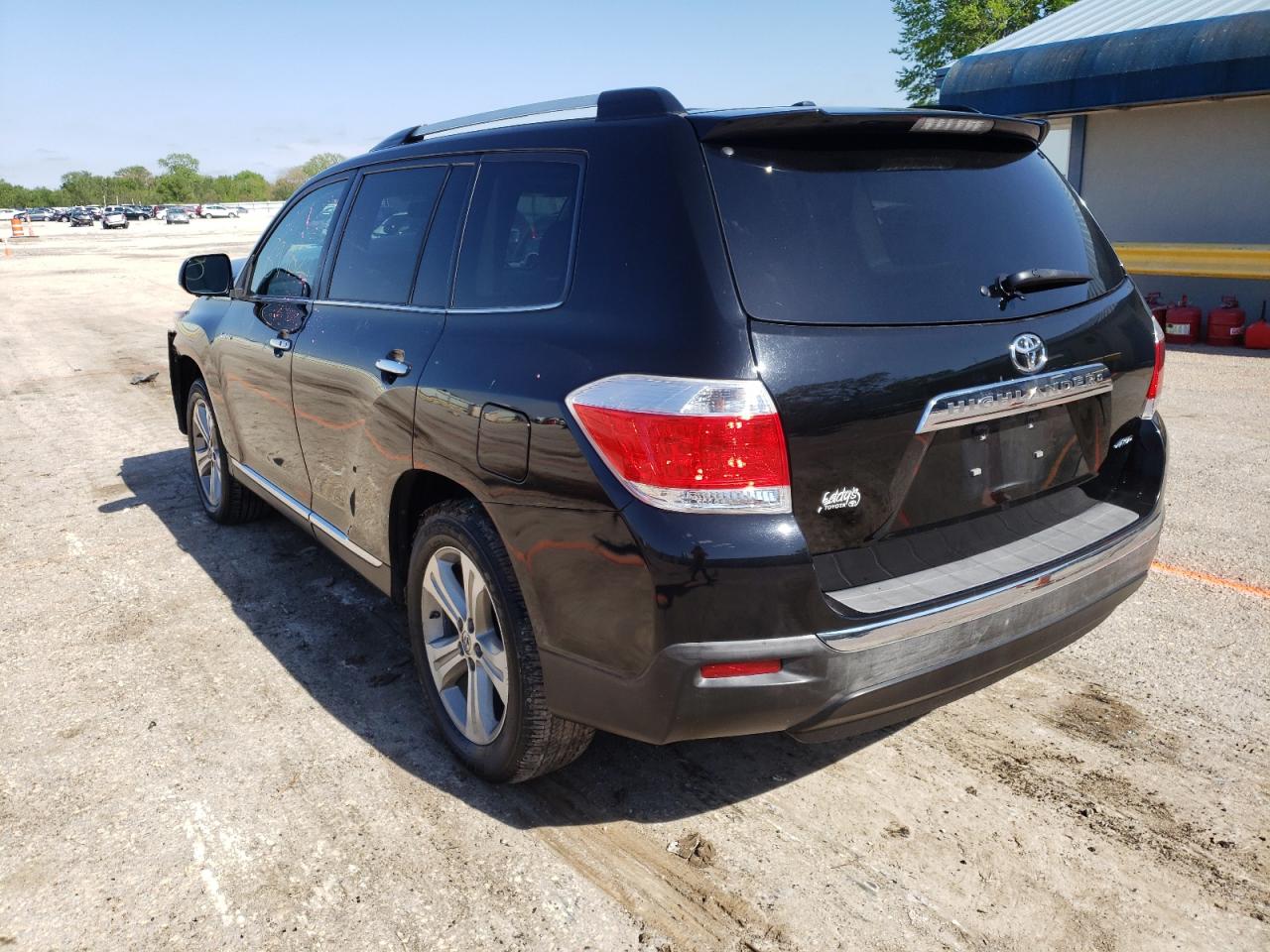 Photo 3 from auction – 2012 TOYOTA HIGHLANDER with VIN 5TDDK3EH5CS154846