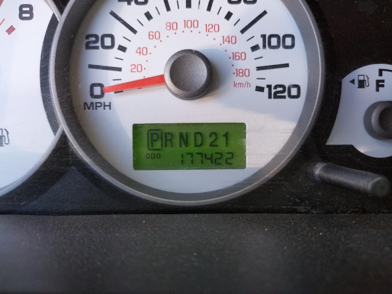 Photo 8 from auction – 2007 FORD ESCAPE XLT with VIN 1FMCU03127KB44973