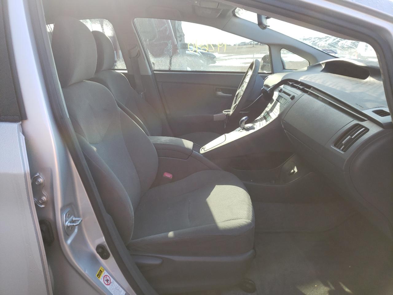 Photo 5 from auction – 2010 TOYOTA PRIUS with VIN JTDKN3DU8A0025402
