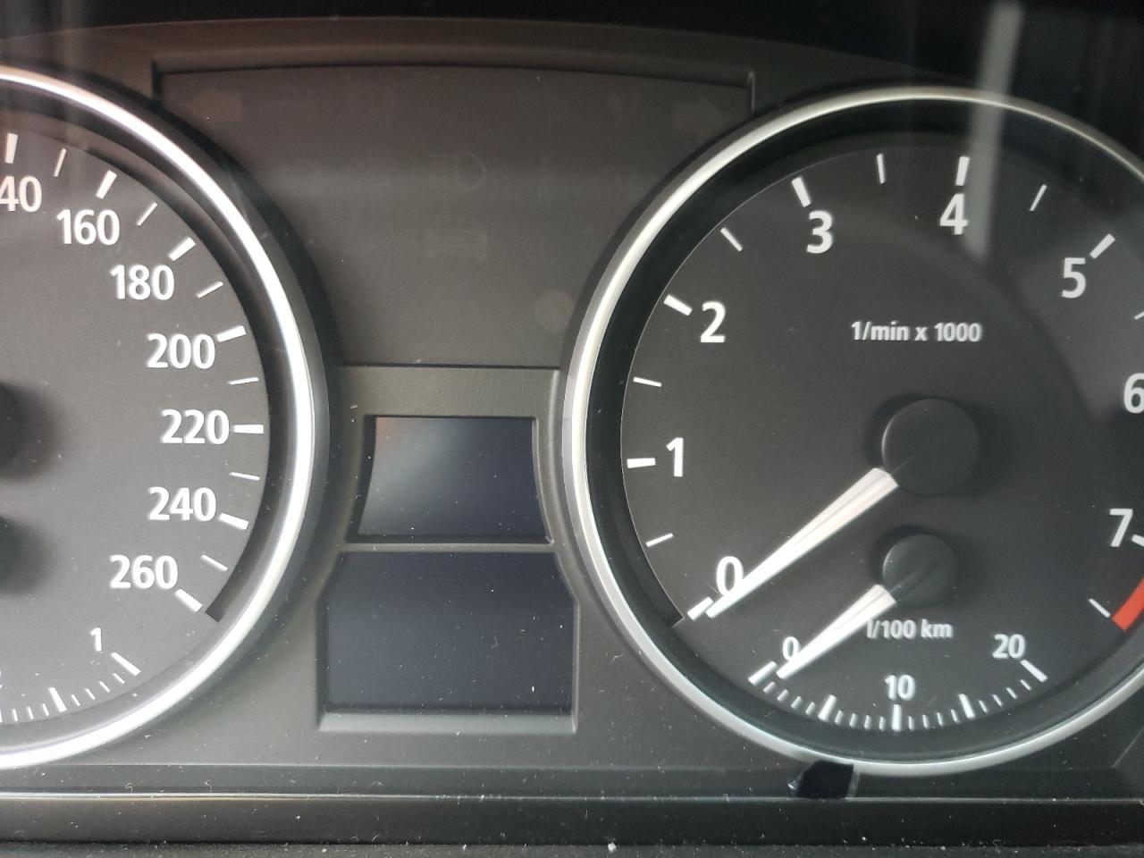 Photo 8 from auction – 2006 BMW 325 XI with VIN WBAVD13566KV00665