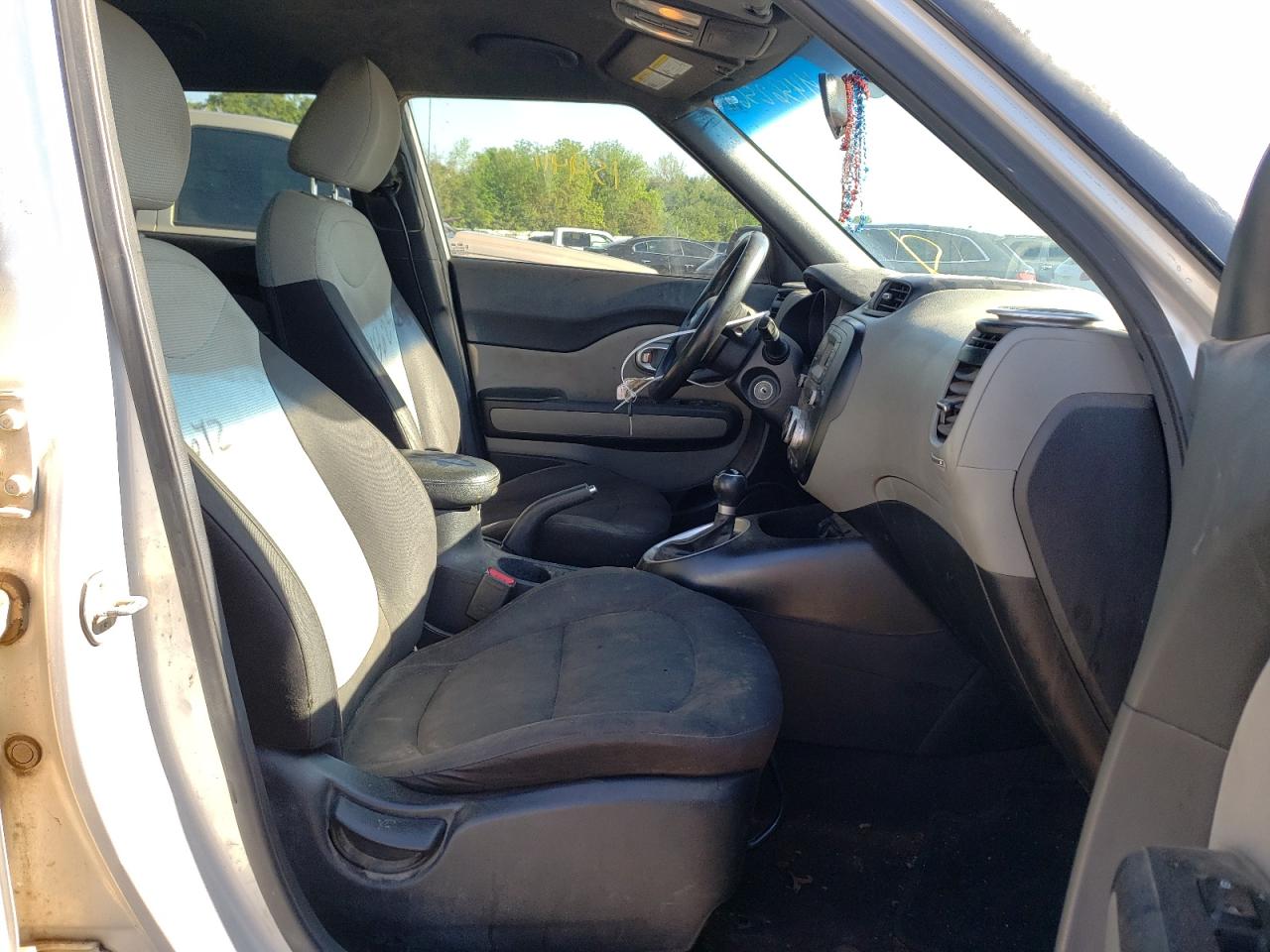 Photo 5 from auction – 2015 KIA SOUL with VIN KNDJN2A24F7792672