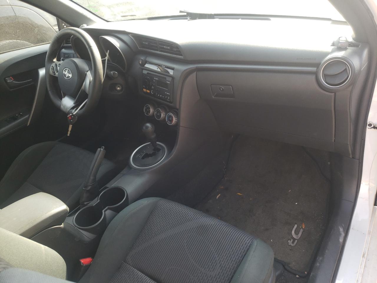 Photo 9 from auction – 2012 TOYOTA SCION TC with VIN JTKJF5C79C3024835
