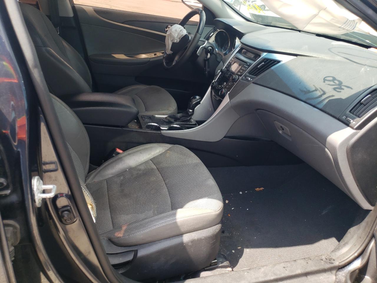 Photo 5 from auction – 2013 HYUNDAI SONATA SE with VIN 5NPEC4AC8DH662107